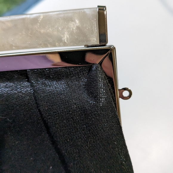 Poppie Jones clutch - Picture 9 of 9